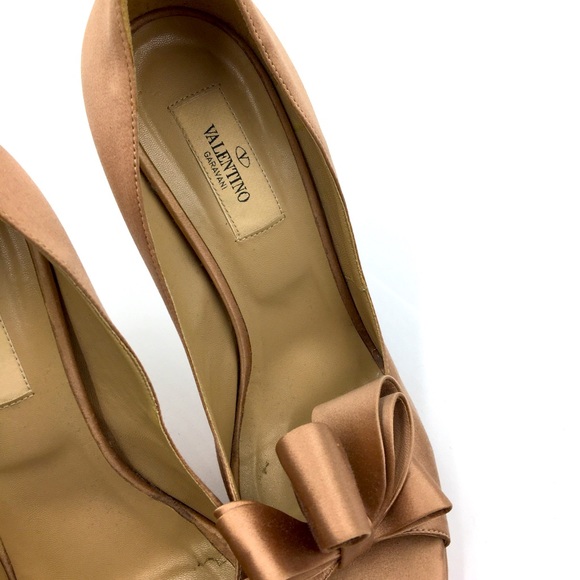 Authentic 🔥Valentino heels Shoes - Picture 2 of 6